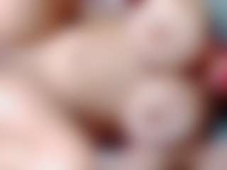 annejulienne MILF webcam performer live streaming