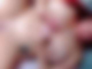 annejulienne MILF webcam performer live streaming