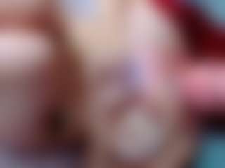 Live cam show with annejulienne - Red Hair Squirt on AdultVida.com