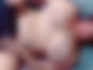 Live cam show with annejulienne - Blowjob on TeamSkeetLive