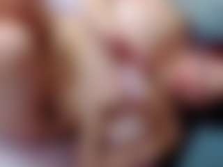 Live cam show with annejulienne - Bedroom Mature on Dolls Live