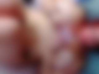 annejulienne MILF webcam performer live streaming