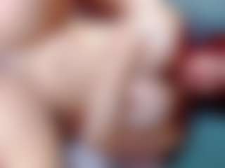 annejulienne MILF webcam performer live streaming