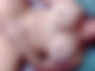 Live cam show with annejulienne - Bedroom on Dolls Live