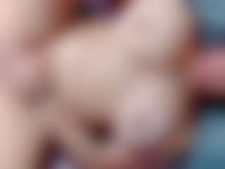 Live cam show with annejulienne - Spank on AdultVida.com