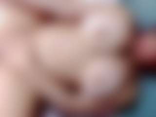 annejulienne's Live Sex Cam Show