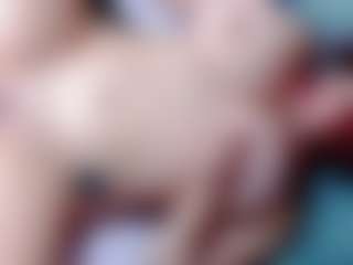 Live cam show with annejulienne - Oil on Camsoda