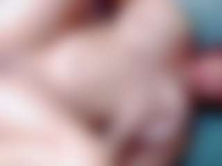 Live cam show with annejulienne - Oil on TottyGirls