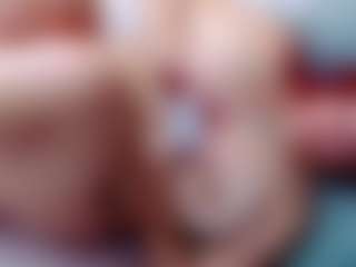 annejulienne's Live Sex Cam Show