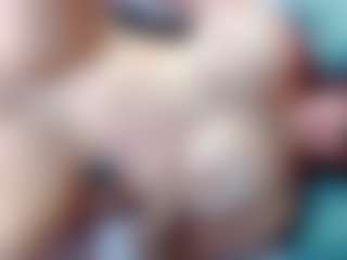 annejulienne's Live Sex Cam Show