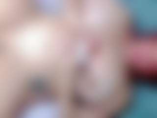Live cam show with annejulienne - Oil on intimatelivegirls.com