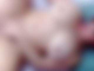 Live cam show with annejulienne - Fingering Latina on Camsoda | colombia