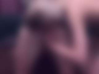 BlondeDolls's Live Sex Cam Show