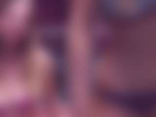 Live cam show with BlondeDolls - Flashing on Soda Cam