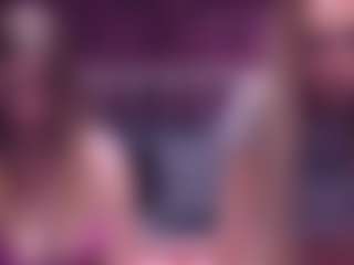 Live cam show with BlondeDolls - Flashing on Camming Site