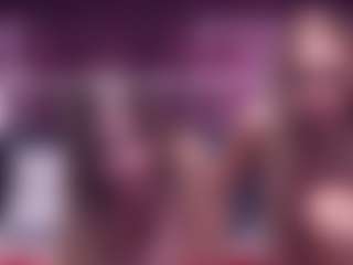 Live cam show with BlondeDolls - Flashing on madthumbs