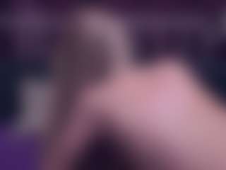 Live cam show with BlondeDolls - Spank on Camsoda