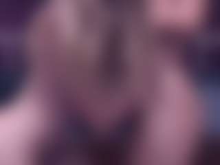 BlondeDolls's Live Sex Cam Show