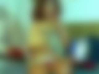 Live cam show with Evangeline2604 - Ebony MILF on Mixed Magazine Live