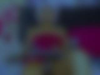 Live cam show with Evangeline2604 - Muscle on StripNow
