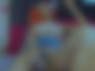 Live cam show with Evangeline2604 - Ebony MILF on 1on1-livenow