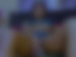 Live cam show with Evangeline2604 - Muscle on Camsoda
