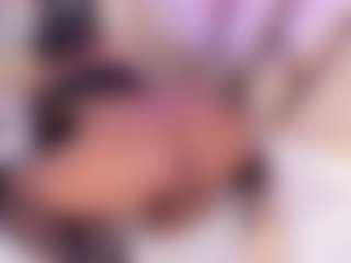 Live cam show with Anny Run - Fingering on StripNow