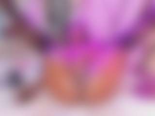 Live cam show with Anny Run - Lovense on live18s.com