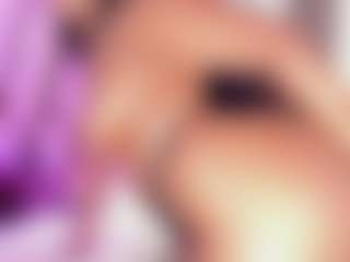 Live cam show with Anny Run - Black Small Tits on xDating
