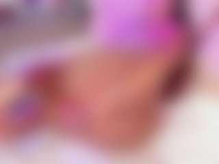 Live cam show with Anny Run - Fingering on Hubzter Live