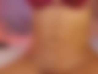 Live cam show with Catalina Evans - Public on Camsoda