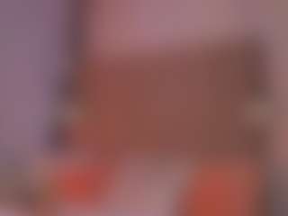 Live cam show with Catalina Evans - Period on wildcum.com