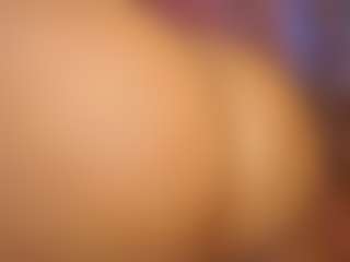 Live cam show with Catalina Evans - Blonde Hair Petite on Camsoda