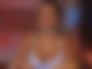 Live cam show with Catalina Evans - Orgasm on xDating