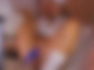 Live cam show with Catalina Evans - Amateur Toys on Camsoda