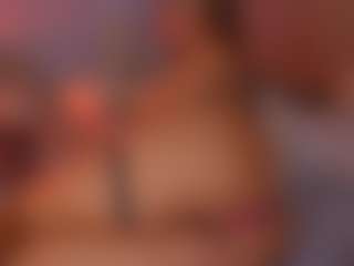 Live cam show with Catalina Evans - Asian Mature on Camsoda