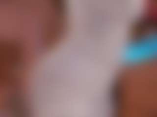 Live cam show with Catalina Evans - Anal Teen (18+) on Camsoda