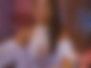 Live cam show with Catalina Evans - Petite on Pornisteam.com