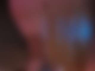 Live cam show with Catalina Evans - Shaved Pussy Teen (18+) on Camsoda