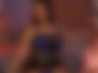 Live cam show with Catalina Evans - Blonde Hair Petite on Camsoda