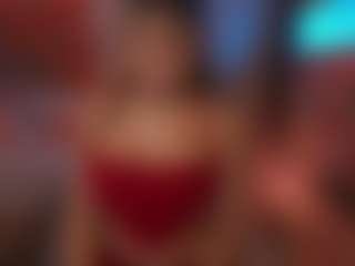 Live cam show with Catalina Evans - Lovense Petite on Camsoda