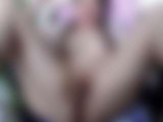 Akiramm MILF webcam performer live streaming