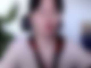 Akiramm MILF webcam performer live streaming