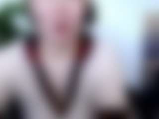 Akiramm MILF webcam performer live streaming
