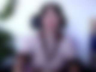 Live cam show with Akiramm - Mature MILF on SmokeAndPoke