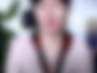 Akiramm MILF webcam performer live streaming