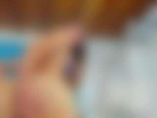 Live cam show with emilhornett - Teen (18+) on Camsoda