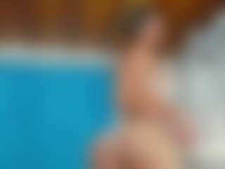 Live cam show with emilhornett - Young Adult on madthumbs