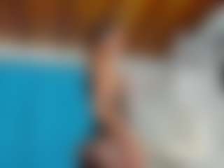 Live cam show with emilhornett - HD on Streamer API