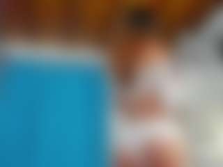 Live cam show with emilhornett - HD on 1on1-livenow